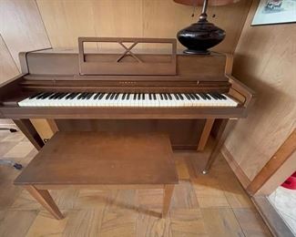 Piano Yamaha Stand Up