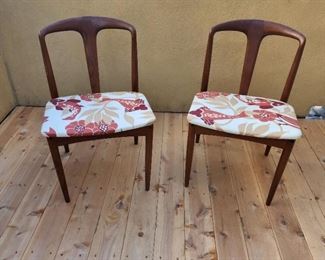 31" high x 20" wide x 17" deep