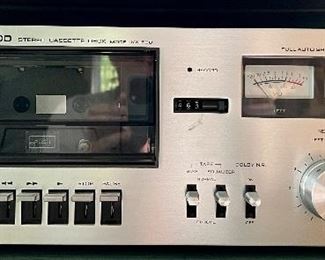 Item 20:  Kenwood Stereo Cassette Deck Model KX-530:  $38