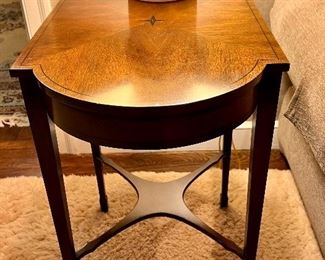 Item 73:  Kittinger Side Table with Center Inlay - 25"l x 16"w x 25.5"h:  $295