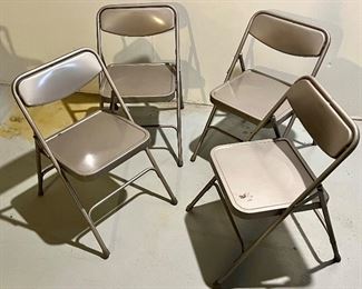Item 253:  (4) Samsonite Folding Kids Chairs- some rust but cute!:  $22