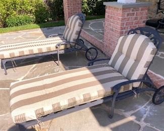 Pair lounge chairs 
