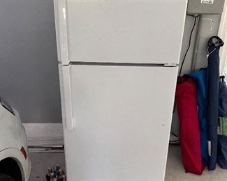 GE fridge freezer  super clean