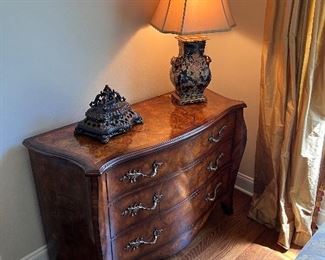 Great wood on this dresser