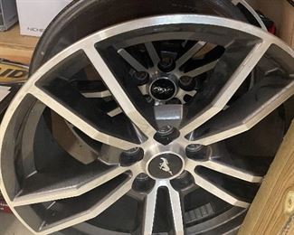 2017 set of 4 MUSTANG  STOCK WHEELS - IF YOU NEED THESE  THEY ARE A GREAT PRICE 