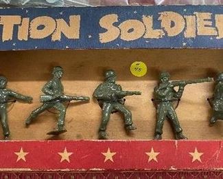 Action Soldiers in Box