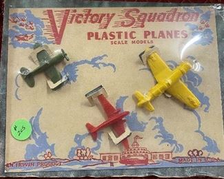 Irwin Victory Squadron Plastic Planes on Card