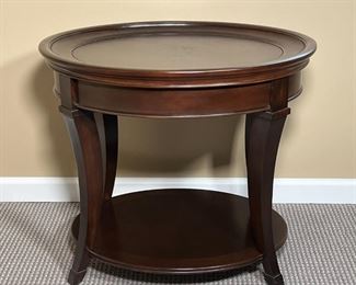 OVAL WOOD SIDE TABLE | Hooker Furniture round side table / lamp stand with cherry finish and lower shelf; h. 24 x 24 x 27-1/2 in.