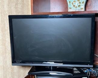 TOSHIBA 24 IN. TV | Toshiba TV Model No. 24SL410U; tested and works