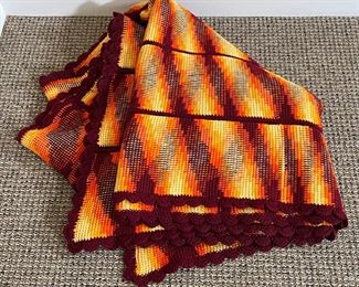 RETRO STYLE THROW BLANKET | Knit throw blanket in seventies style burnt orange tones