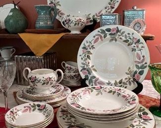 SET OF WEDGWOOD