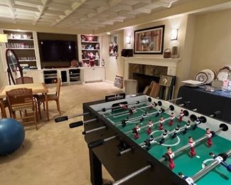 LOWER LEVEL FAMILY ROOM