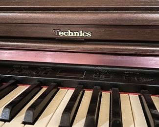 TECHNICS ELECTRIC PIANO
