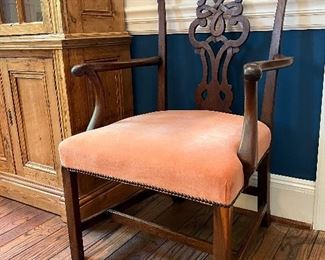 Superb 18th century mahogany armchair