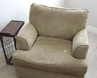 OCCASIONAL CHAIR - COORDINATES WITH LOVE SEAT AND OTTOMAN.  SIDE TABLE IS NOT PART OF THE SALE.