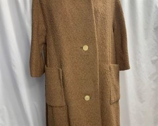 Swing Coat, fur collar, lined. Shoulder to shoulder measures 15 inches. Sleeves 18 inches. Shoulder to hem 40 inches. Chest 38 inches. $60 shipping included.