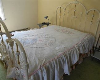 vintage style full size metal bed