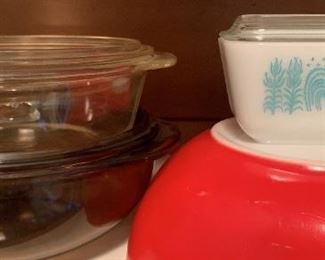 Vintage Pyrex And Fire King Pieces