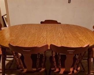 Wood Kitchen Table With Leaves And Chairs