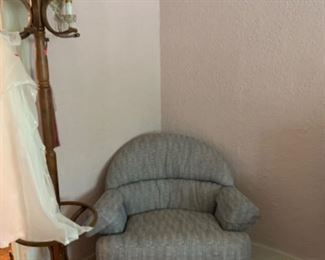 LazyBoy swivel chair