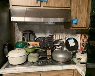 Cookware, cast iron pots