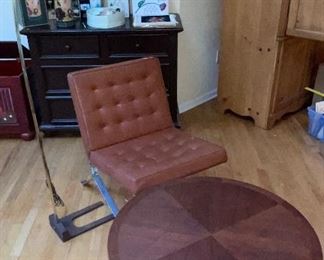 Vintage Lane round occasional table