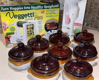 Set 8 vintage French Onion Soup Crocks NEW Vegetti vegetable spaghetti maker
NEW Braun Hand blender 