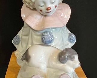LLARDO CLOWN PIERROT WITH PUPPY #5277 with box and paperwork