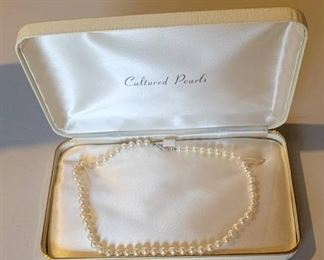 Real Pearls in Original 1972 Cultured Pearls Box