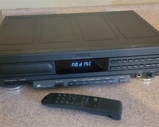 Philips 900 Series Compact Disc Player CD 920 ~ Has a Remote and Works