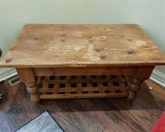 Wooden coffee table 19 x 41 x 23 in