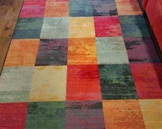 Area rug 63 x 91 in