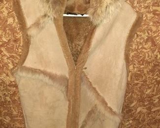 Ladies vest. Size large. (fur and hyde)