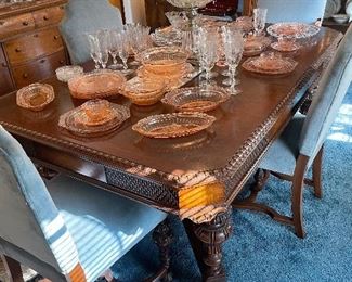 Carved walnut Renaissance Revival dining table ( with 3 leaves ( and 6 chairs