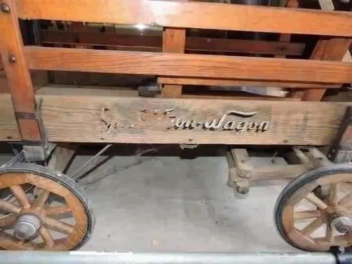 1900's wagon with wheels or ski's