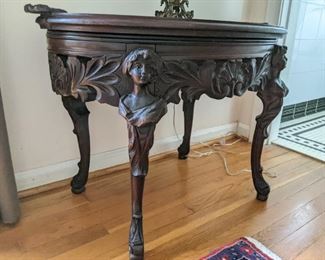 Nicely hand-carved English mahogany tray table, with removable glass tray top.