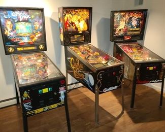 PINBALL GAME ROOM W/ STAR WARS, STAR TREK, PHANTOM OF THE OPERA, SPACE JAM, DRAGONETTE, & MORE!