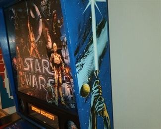 Star Wars Pinball Machine (1992) Manufactured By Data East. In BEAUTIFUL, working condition with original Darth Vader topper!