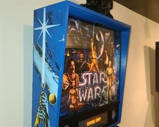 Star Wars Pinball Machine (1992) Manufactured By Data East. In BEAUTIFUL, working condition with original Darth Vader topper!