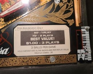 The Phantom Of The Opera Pinball Machine (1990) Manufactured By Data East. In BEAUTIFUL, working condition!