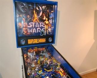 Star Wars Pinball Machine (1992) Manufactured By Data East. In BEAUTIFUL, working condition with original Darth Vader topper!