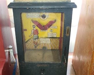 Antique Vest Pocket Basketball Tabletop Coin-Op Machine - With Key!