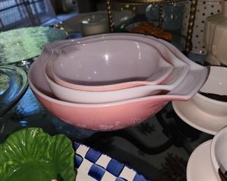 Vintage Pink & White 3 Piece Pyrex Bowl Set