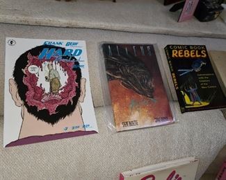 Comic Books & Graphic Novels