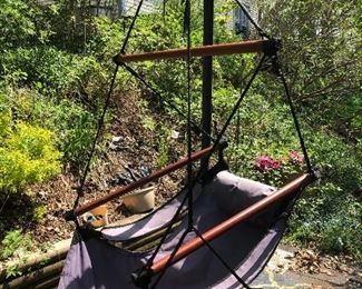 Comfortable porch swing 