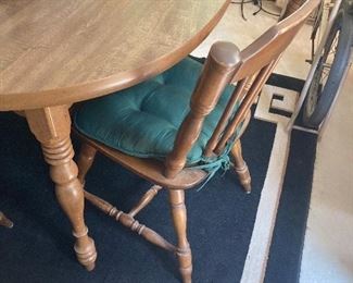 Dining room table w/4 chairs