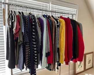 Nice ladies clothes size 12-14 All name brands