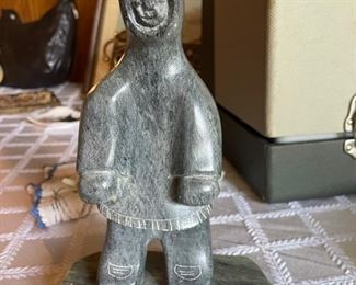 Inuit marble stutue 