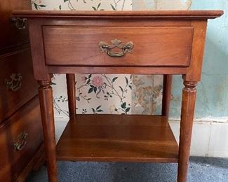 Stickley bedside tables (pair) 