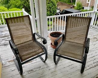 4 chairs of this style 